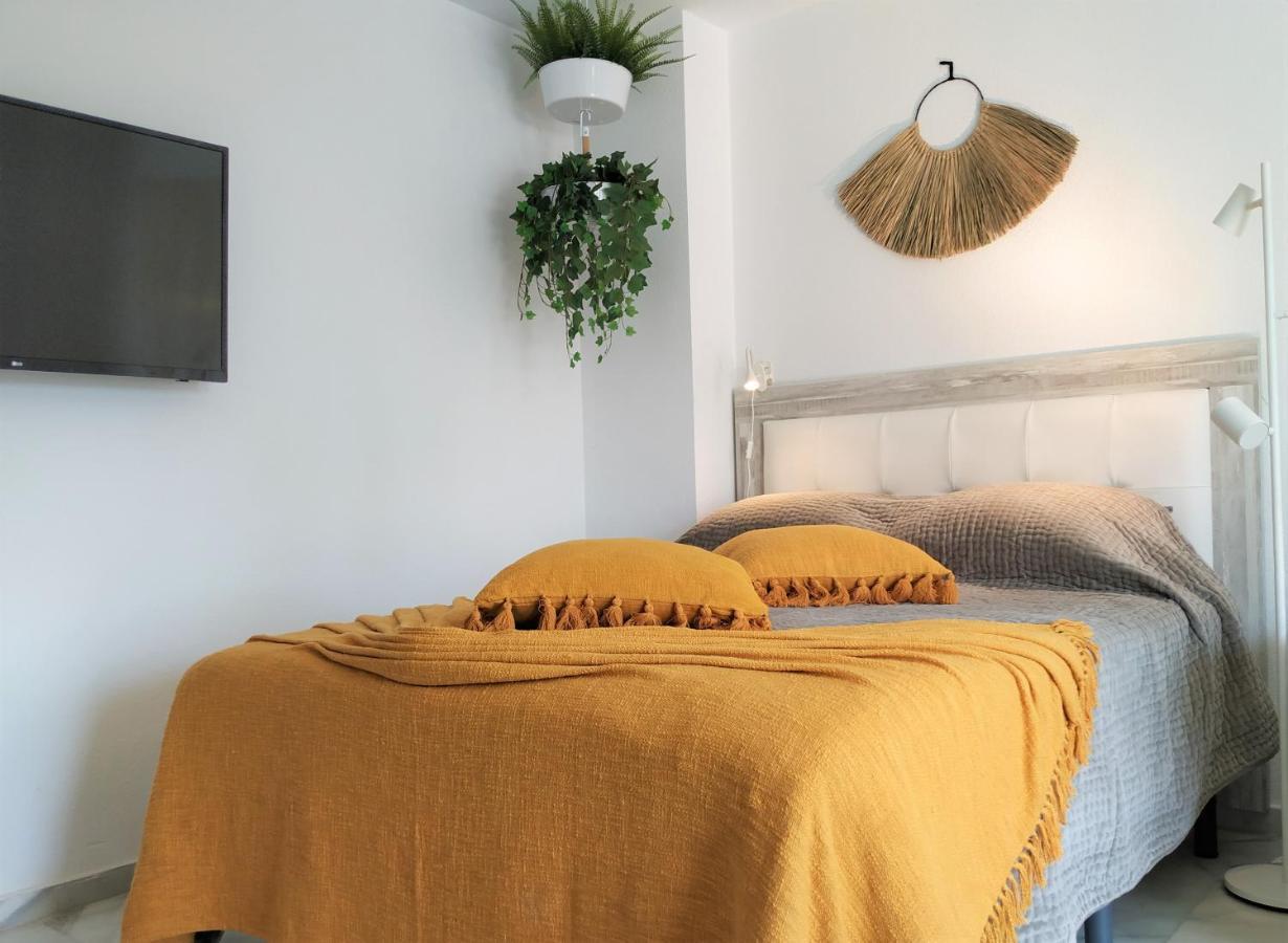 Dona Carlota Gardens, Sea Views, Pool, Restaurant Appartement Torremolinos Buitenkant foto